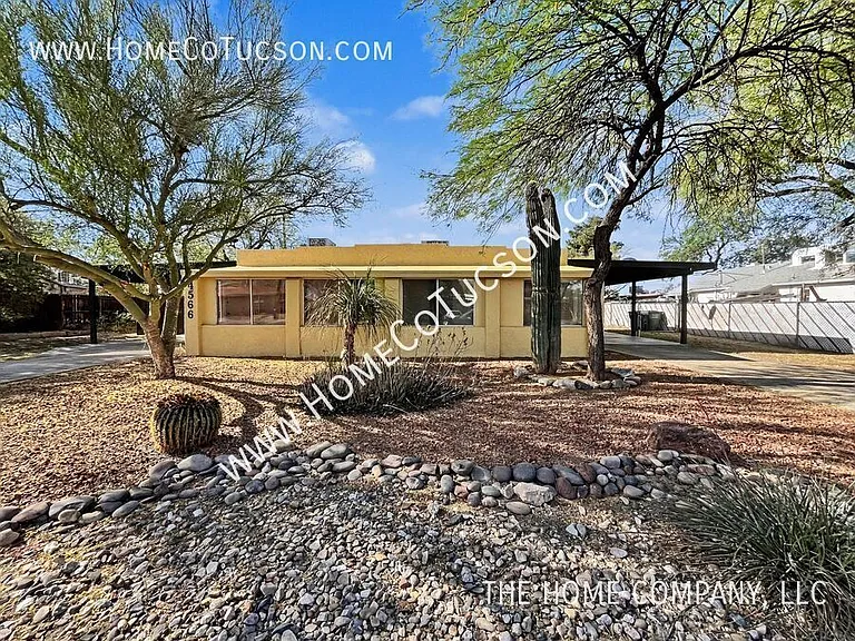 4564 E Seneca St — Photo 3