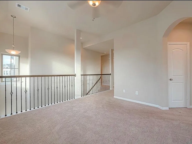 8700 Laurel Crest Dr — Photo 32