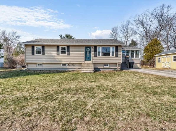 66 Lucille Street, Auburn, ME 04210