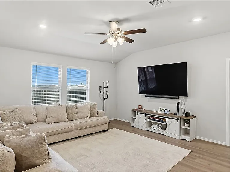 2506 River Way Dr — Photo 8