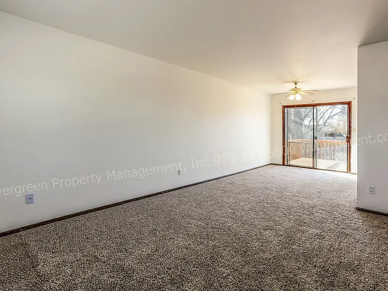 1925 Leicester Way — Photo 19