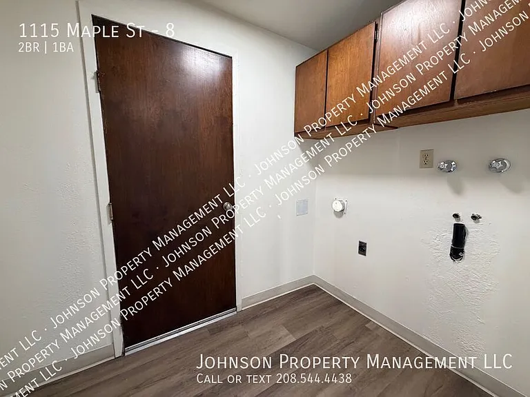 1115 S Maple St #8 — Photo 9