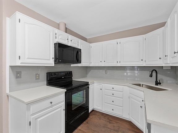 4th image of 3046 Grasmere Ave