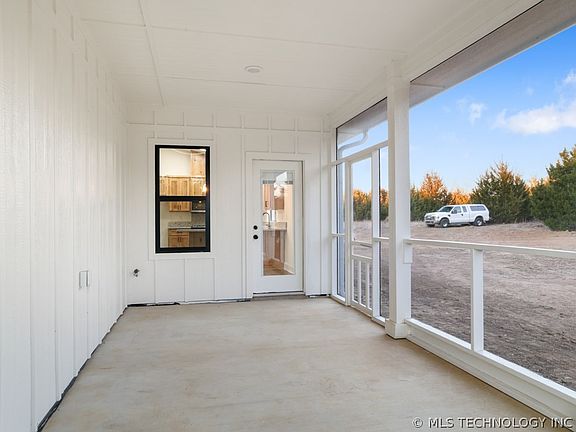 5th image of 63 Deerfield Rd