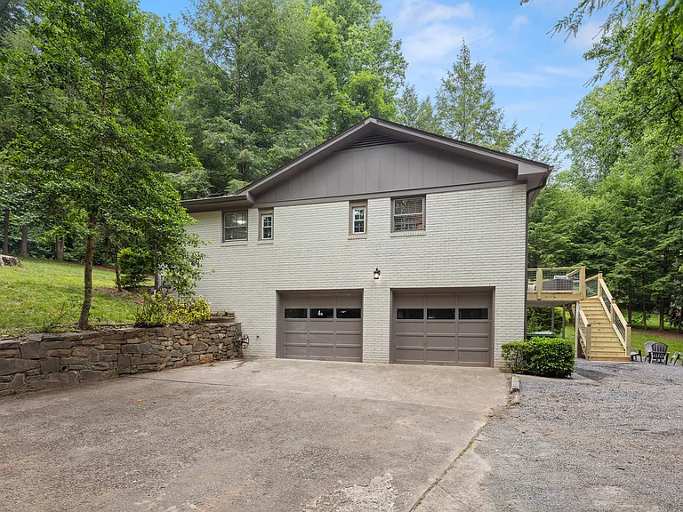 116 Overlook Rd — Photo 37