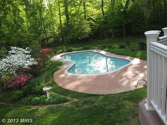 2nd image of 3242 Betsy Ln
