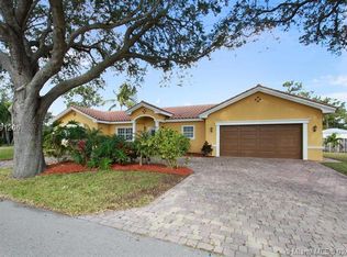 2500 NE 20th Ave, Lighthouse Pt, FL 33064