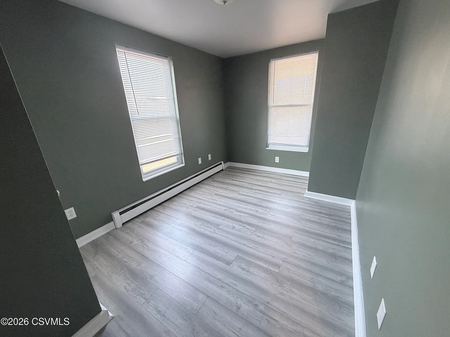 4 bed, 1200 sqft, $1,500 — Photo 3