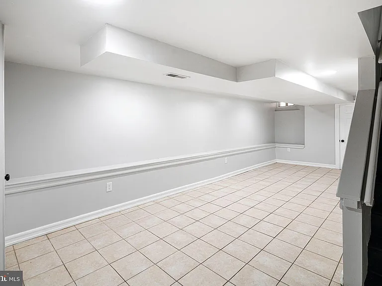 3836 Wyalusing Ave — Photo 7