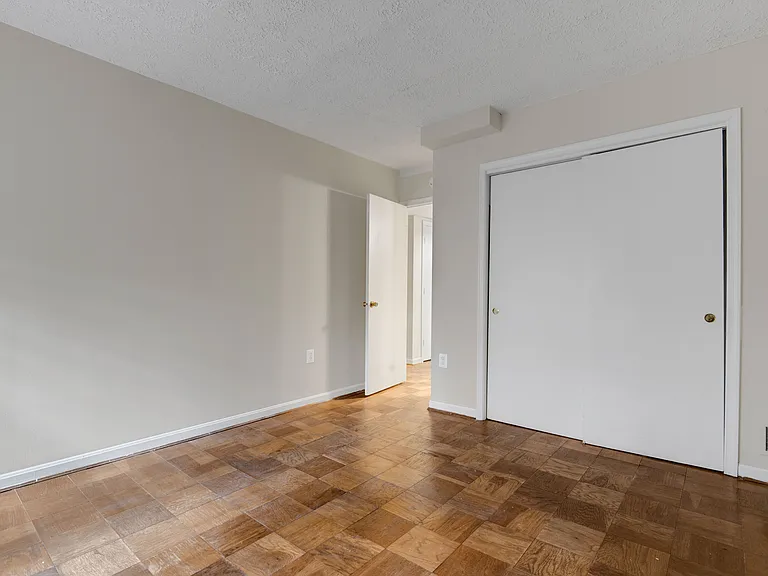 1603 Corcoran St NW #A — Photo 8