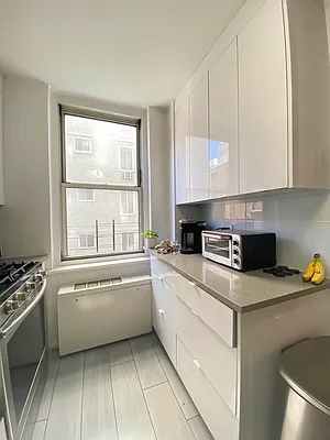 Rented by Bond New York | media 6