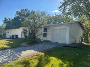 11673 Arroyo Dr, Florissant, MO 63033