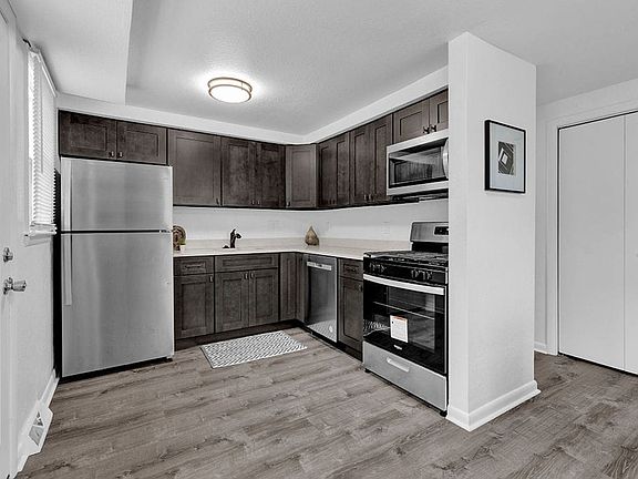 3rd image of 501-513 Sharon Rd Unit 501