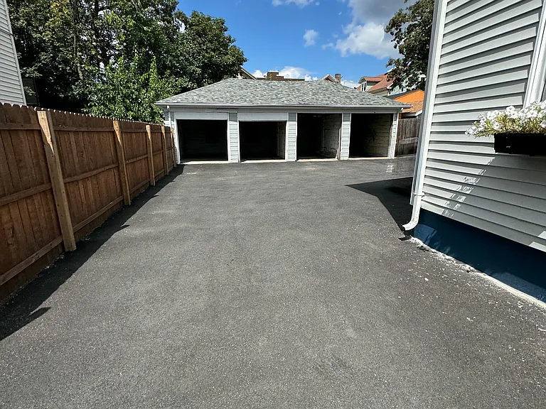 Wesleyan Ave — Photo 10