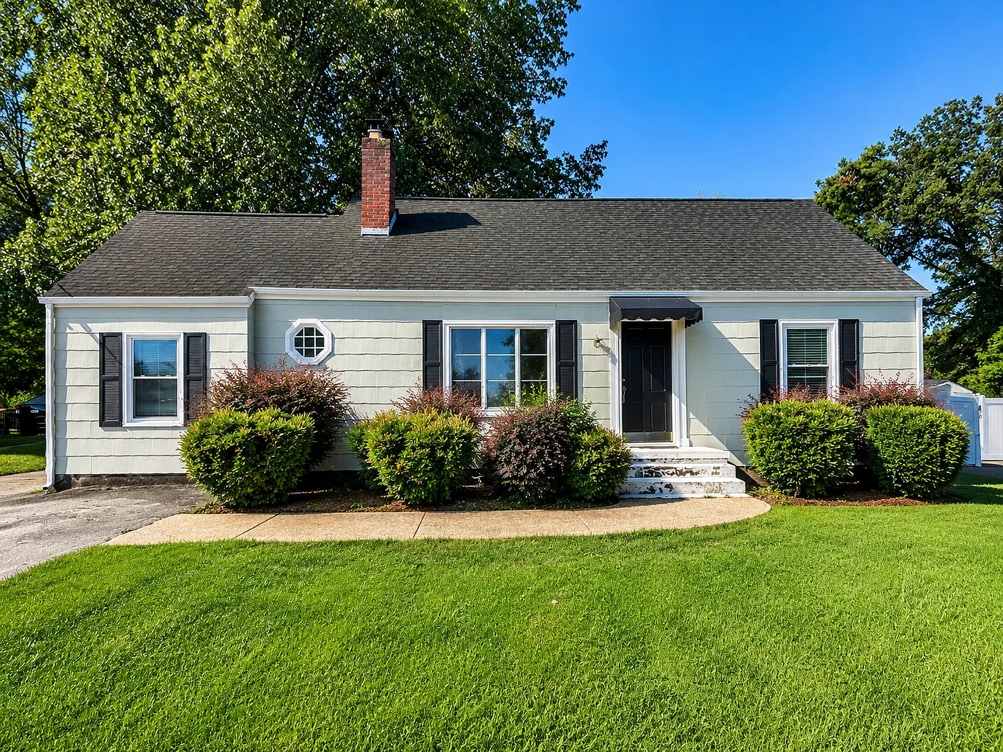 3 bed, 1.5 bath, 1892 sqft, $1,950 — Photo 1
