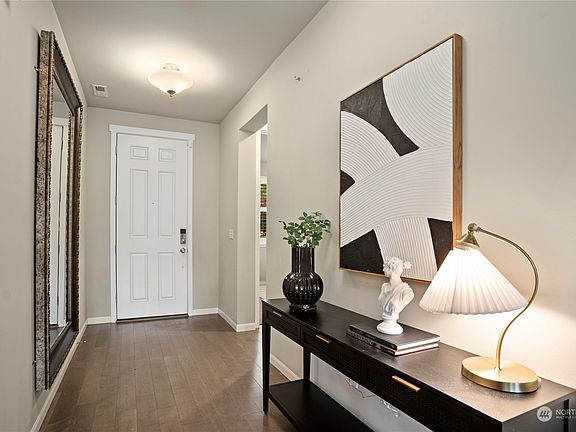 4th image of 9342 Deuce Court NE