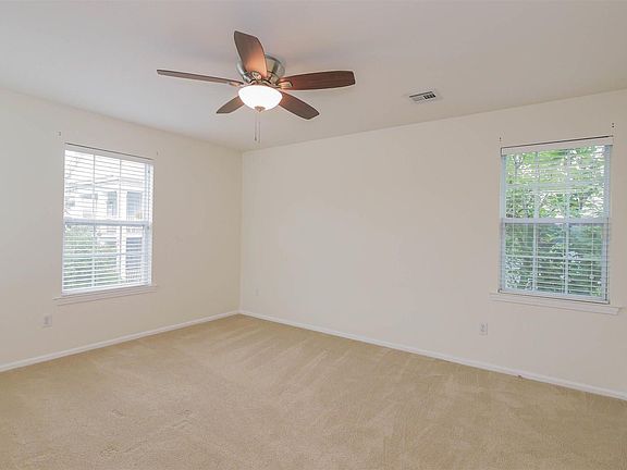 5th image of 82 E Woodland Ave #82