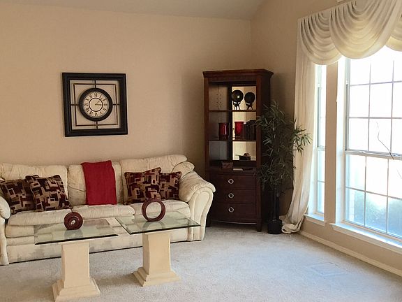 3rd image of 4715 Park Bend Dr