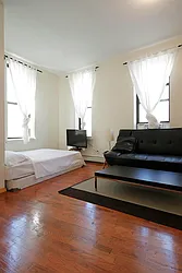 Rented by Azulay Group