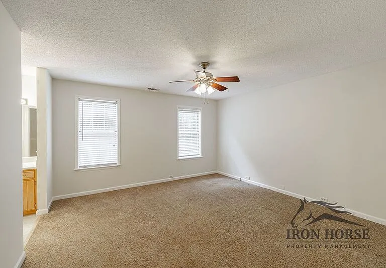 335 Oak Meadows Dr — Photo 13