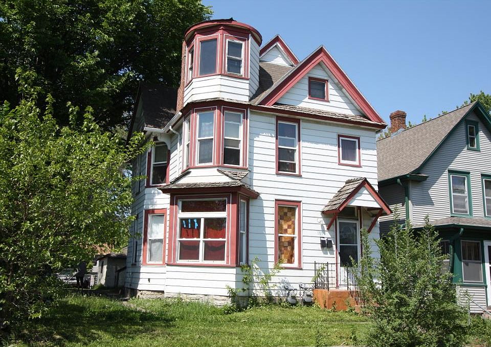 1st image of 105 Jessamine Ave W