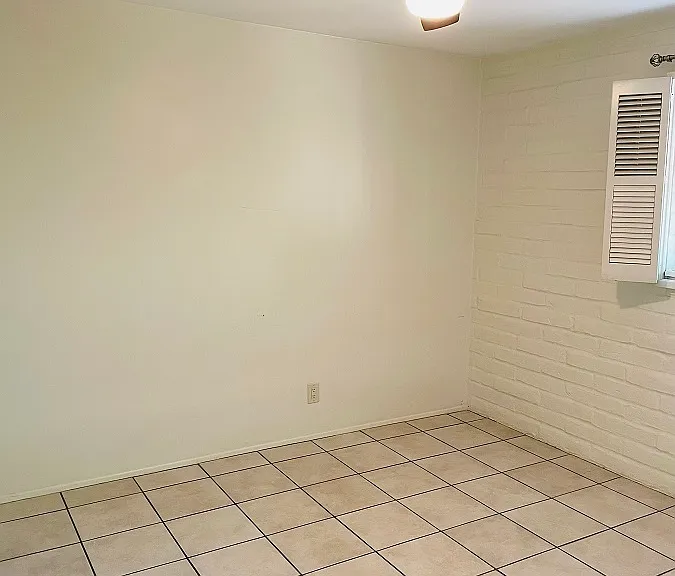 1219 N Dodge Blvd — Photo 10