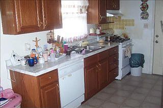 2nd image of 1004 Markle Ave