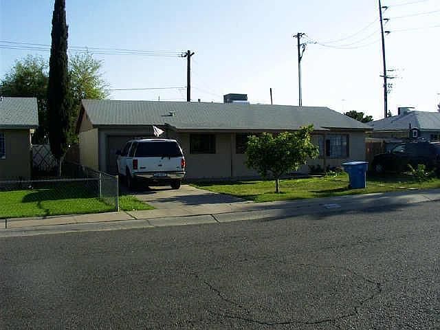 1st image of 2339 W Pinchot Ave