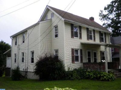 160 W Evergreen St, West Grove, PA, 19390
