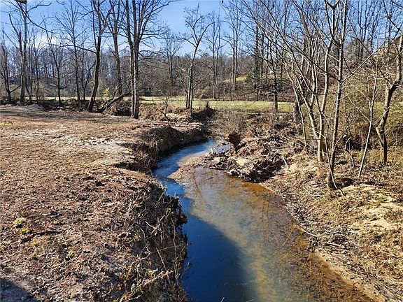 4th image of 209 Horton Rd