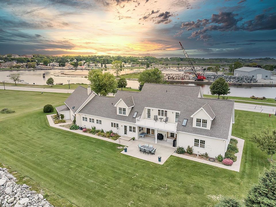 220 Hathaway Dr, Kewaunee, WI 54216 MLS 50281621 Zillow
