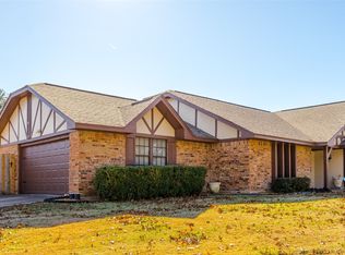 1818 Northtown Dr, Grand Prairie, TX 75050