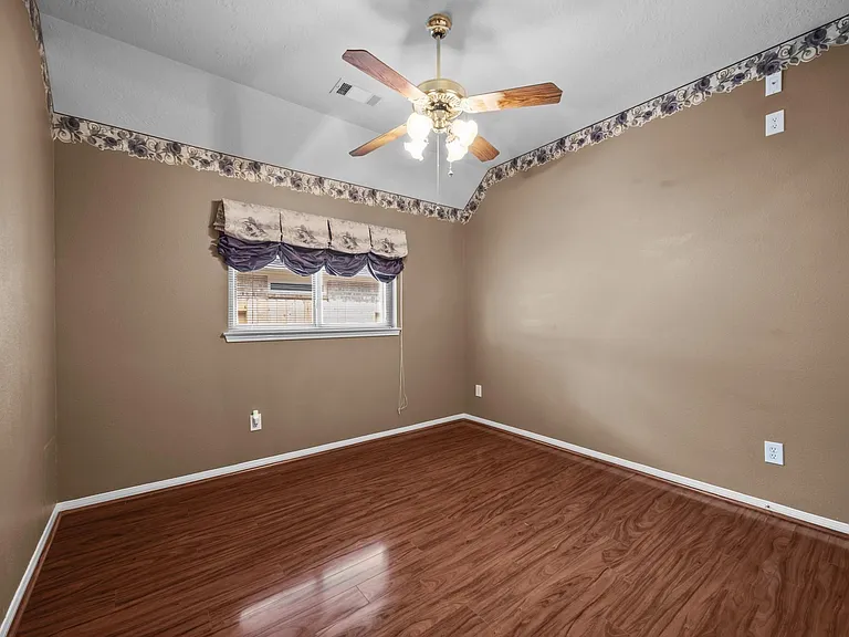 2723 Shelby Dr — Photo 15