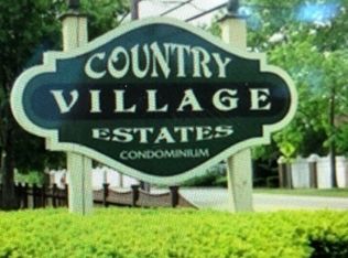 2 Karena Dr APT 15, Taunton, MA 02780