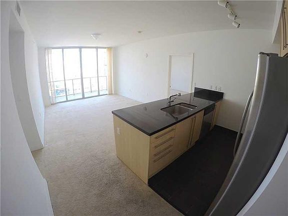 4th image of 1111 SW 1st Ave Ph 3817