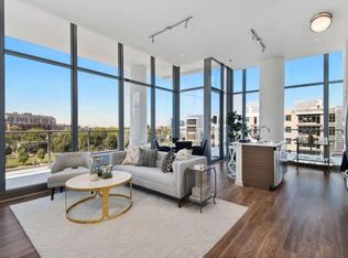 820 N Franklin St #2412, Chicago, IL 60610