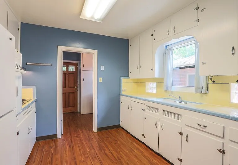 1254 Dahlia St — Photo 14