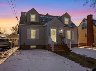 33 Dudley St, Saugus, MA 01906