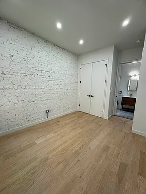 Rented by Budget Real Estate NYC Inc | media 13