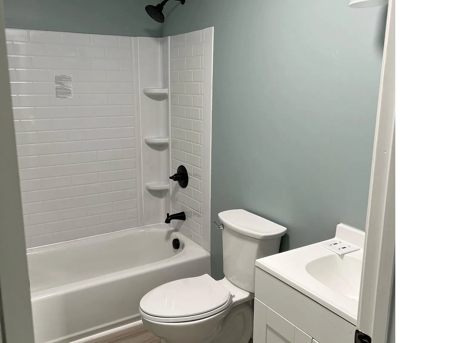 3 bed, 1125 sqft, $1,450 — Photo 4