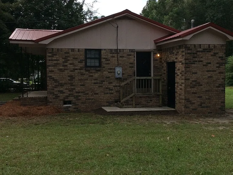 957 Raysor St — Photo 3