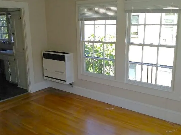 2515 Piedmont Ave #8 — Photo 6