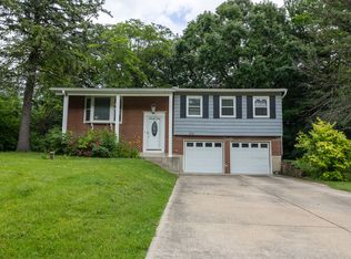 334 N Brookshore Dr, Shorewood, IL 60404