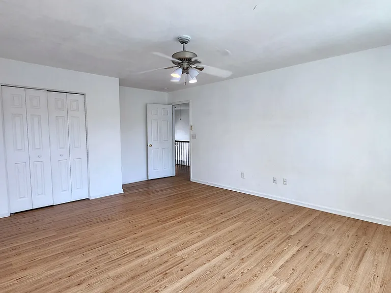 1828 Somersby Ln — Photo 16