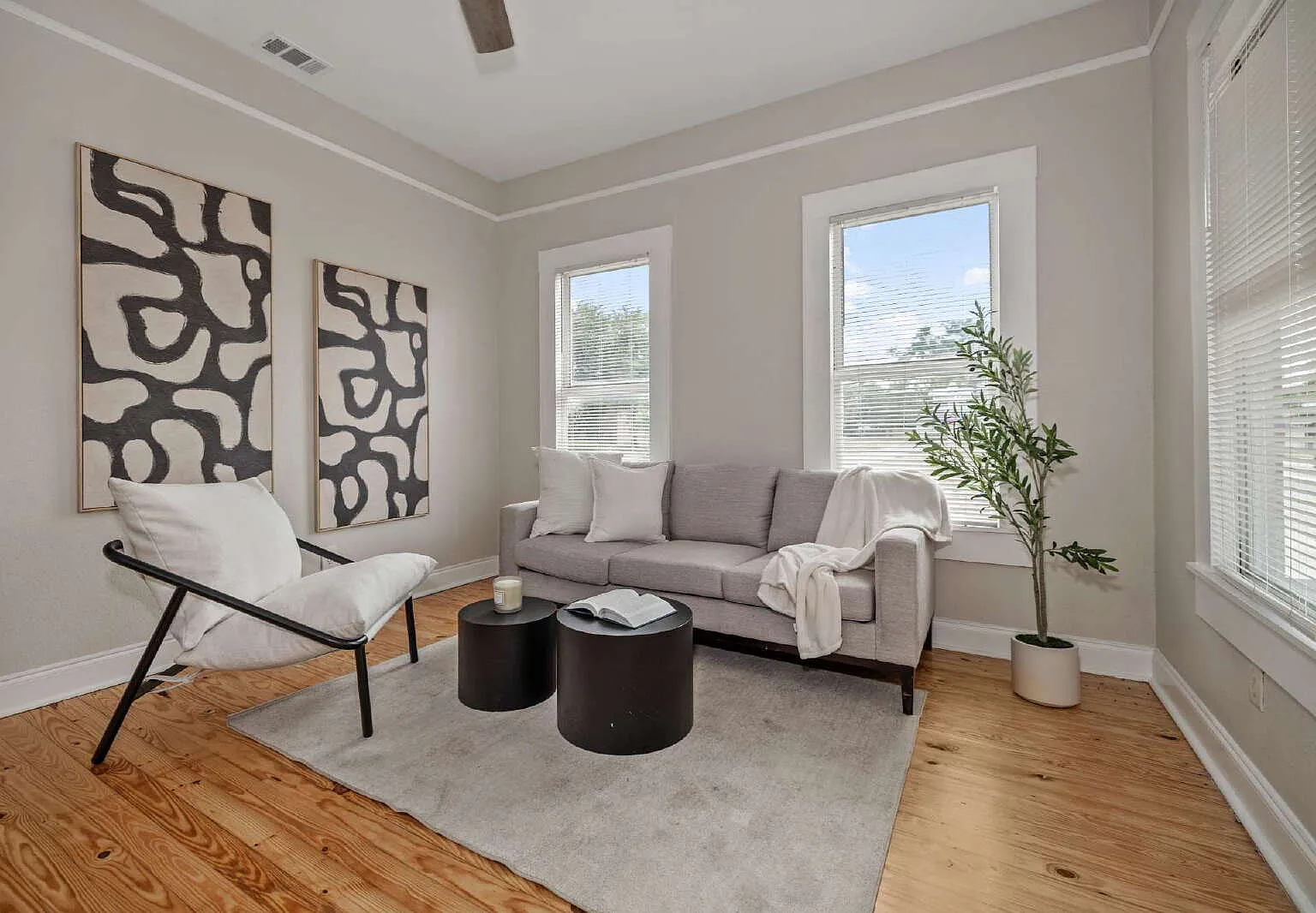 2 bed, 1.0 bath, 796 sqft, $1,750 — Photo 3