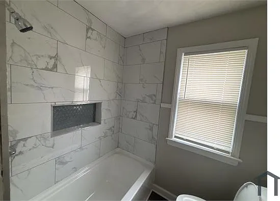 3 bed, $2,100 — Photo 3