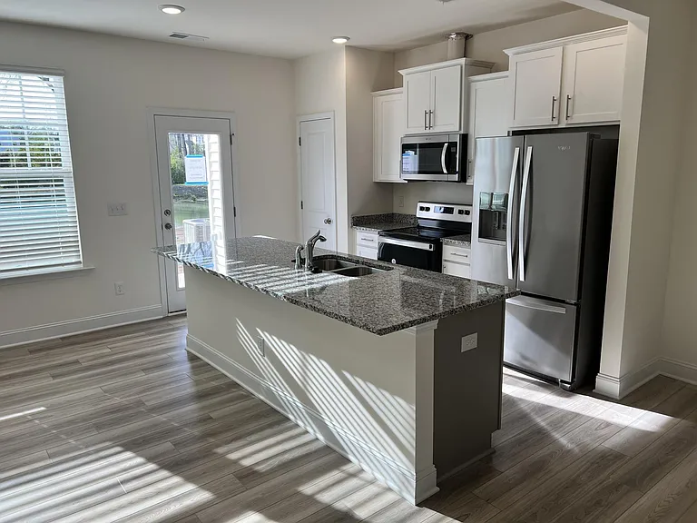 54 Bluebottle St — Photo 3
