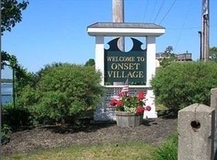 12 Dogwood Ln, Wareham, MA 02571