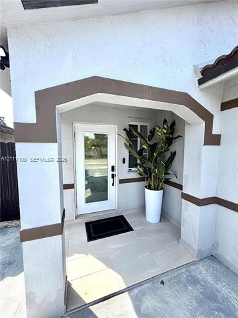 17918 SW 144th Ct # 17918, Miami, FL 33177 — Photo 4