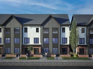 3720 W Quesnay Wood Dr SW #602, Calgary, AB T3E 8G1